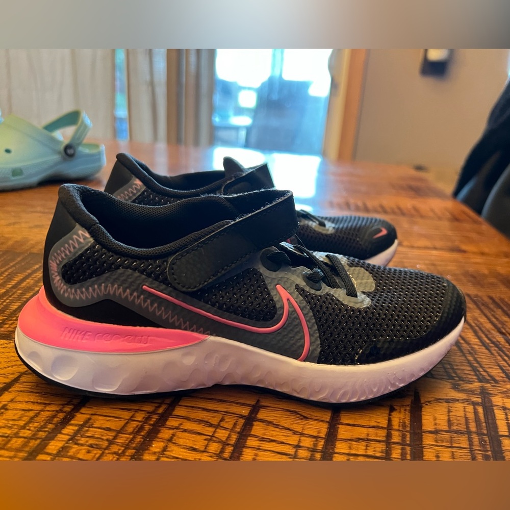 Girls Nike Renew Shoes